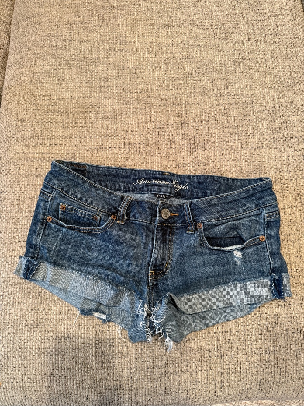 American Eagle Outfitters Blue Denim Frayed Hem Cutoff Shorts